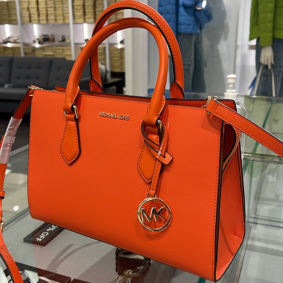 MICHAEL KORS
Sheila Md CZ Faux Saffiano Leather CZ Satchel Crossbody
POPPY
NWT - Picture 2 of 16